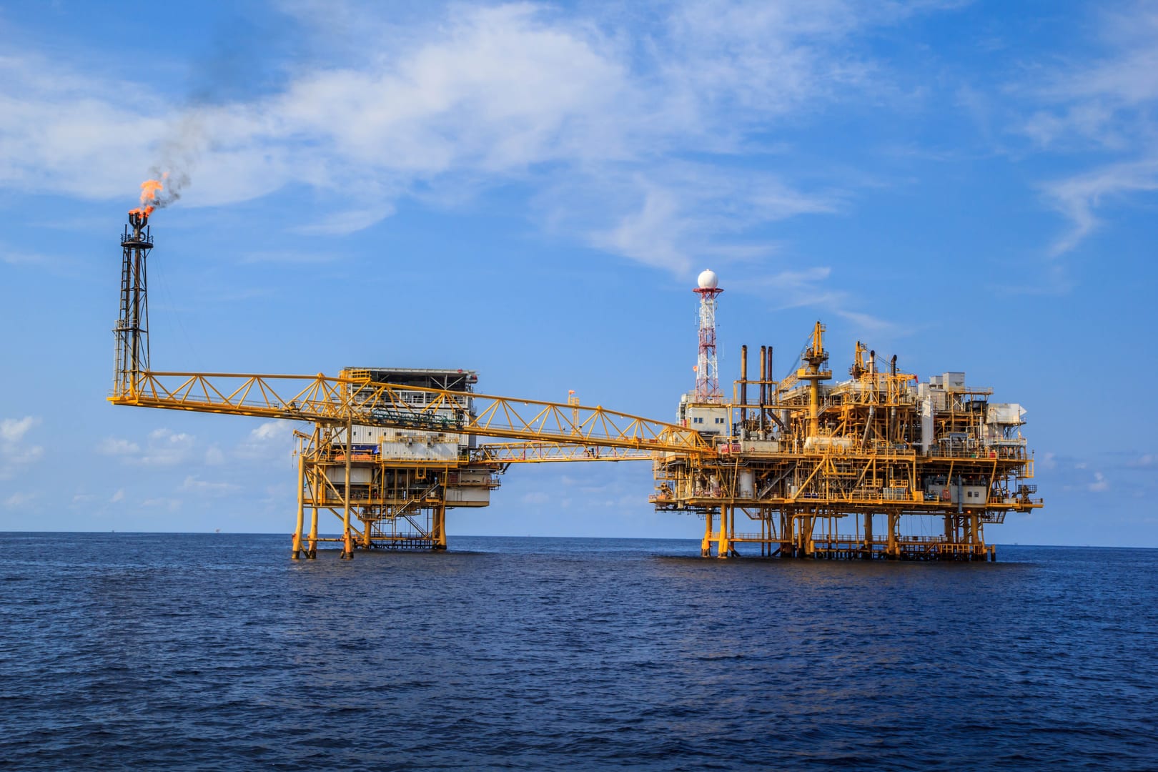 Offshore oil platform