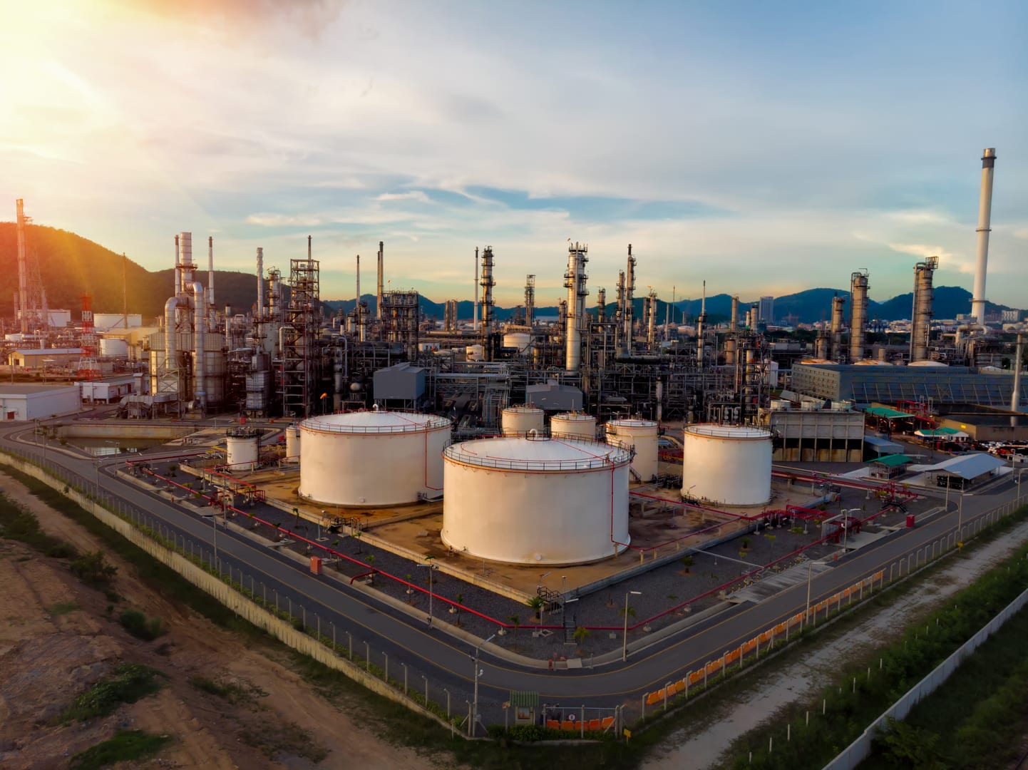 Petrochemical refinery